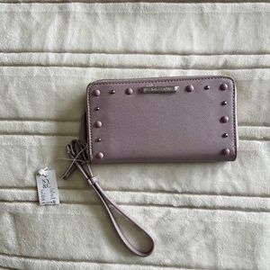 🎁 NWT New York & Company Lavender Wristlet
